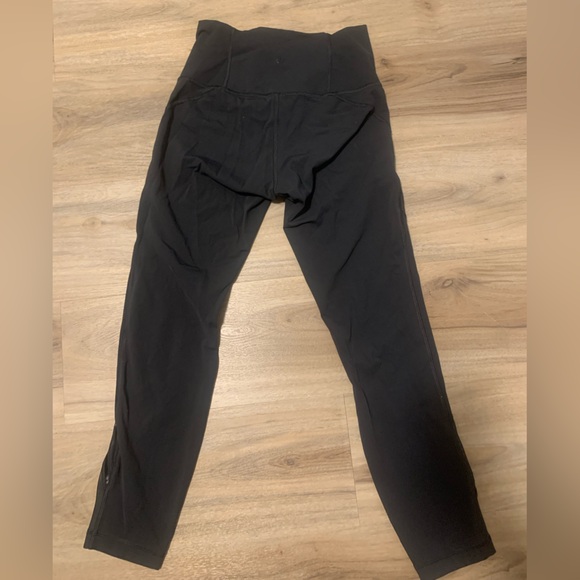 Lululemon Greyish Black and Mesh Leggings - Picture 2 of 2